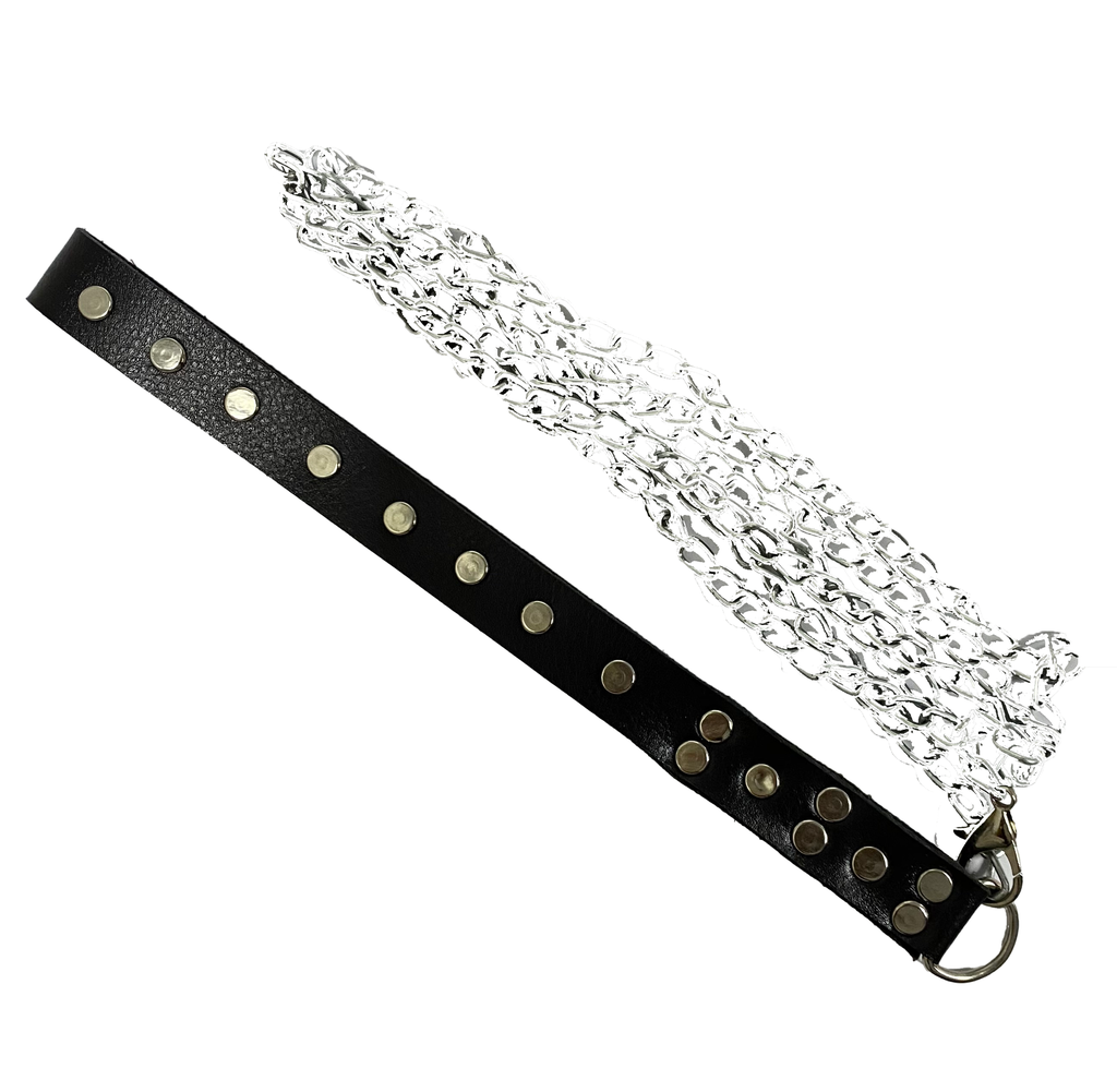 Поводок из экокожи с клепками на цепи с карабином