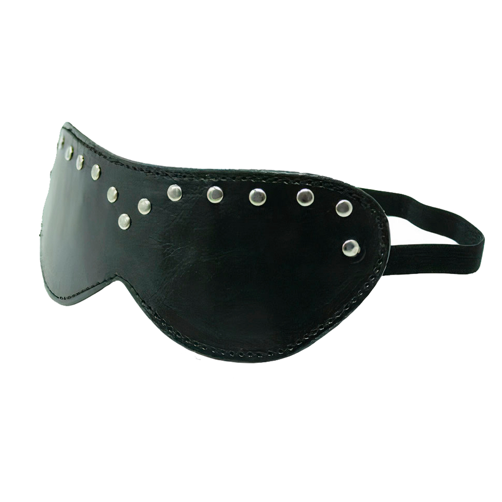 Маска с клепками кожзам