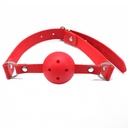 Кляп пластик/кожзам с отверстиями